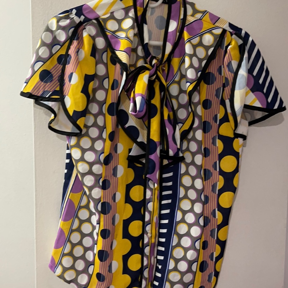 Bottom down blouse